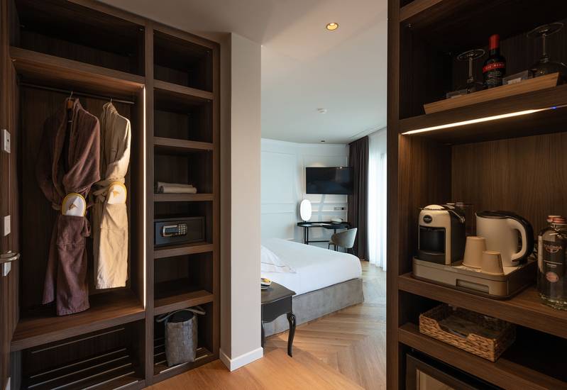 Suite Queen Savoy Beach Hotel